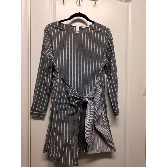 Pleione Dresses & Skirts - Pleione Pin Striped Tie Front Tunic Dress Gray White Long Sleeve Small